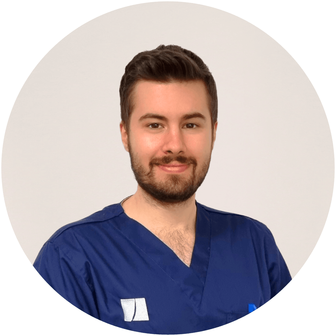 PROHAARKLINIK für Haartransplantation - Dr. Ádám Bódi - Haartransplantationsspezialist, Experte für FUE/FUE3-Technik